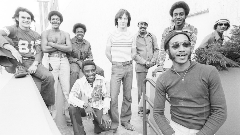 4 Songs by KC & The Sunshine Band That Still Make Me Wanna Get up and Dance