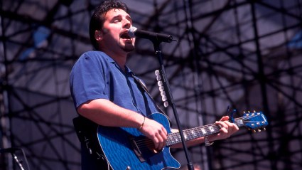3 Country Songs From 1998 That Pack a Serious Emotional Punch