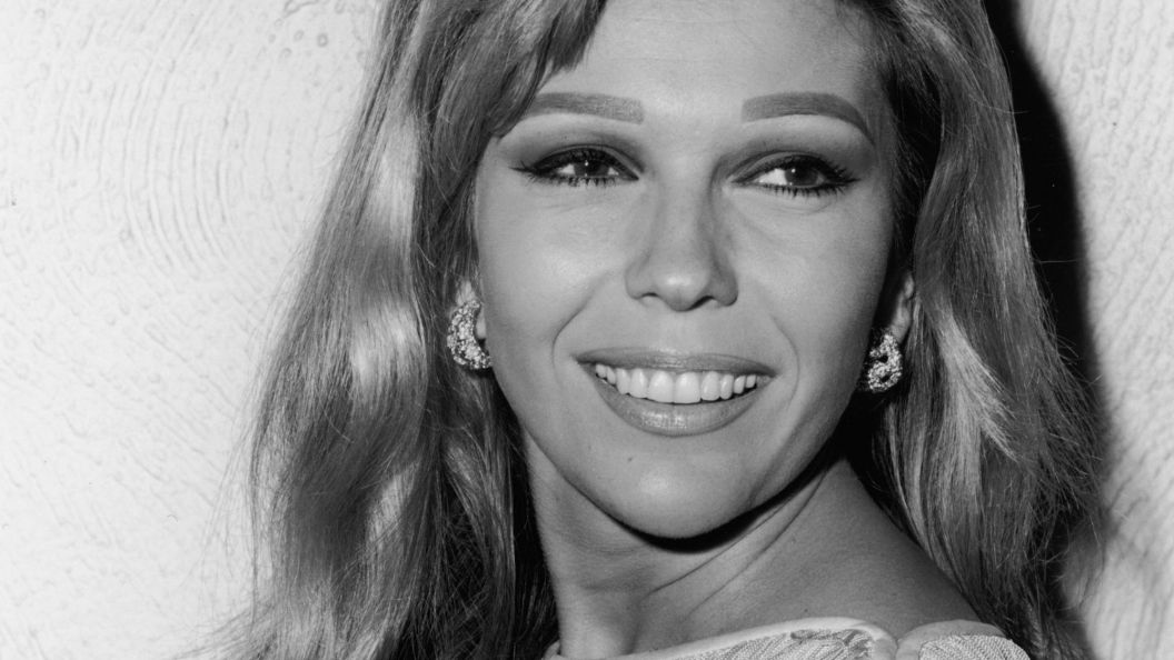 4 No. 1 Hits by Female Solo Artists From the Rock-Band-Dominated Year of 1967 4 No. 1 Hits by Female Solo Artists From the Rock-Band-Dominated Year of 1967