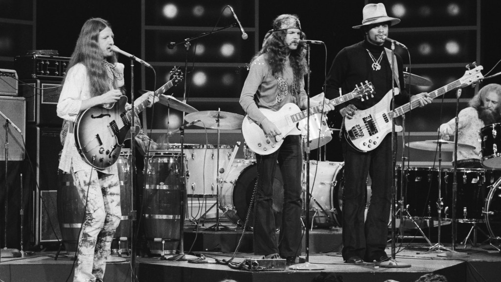3 Songs by The Doobie Brothers That Still Make Me Want To Get up and Dance