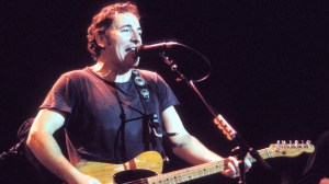 Remembering When Bruce Springsteen Delivered a Career-Defining Performance That Proved He Had International Appeal in 1975