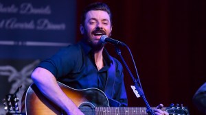 “I’m Never Gonna Open This”: Chris Young Still Can’t Believe the Gift Alan Jackson Gave Him After Their Tour