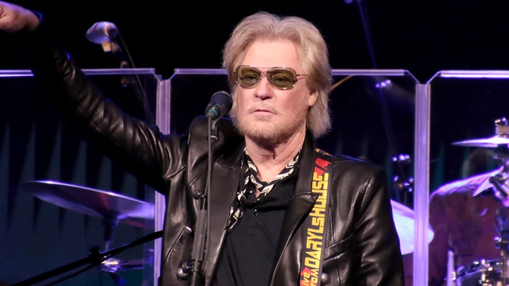 Daryl Hall Gives Fans a Health Update Following Kidney Transplant