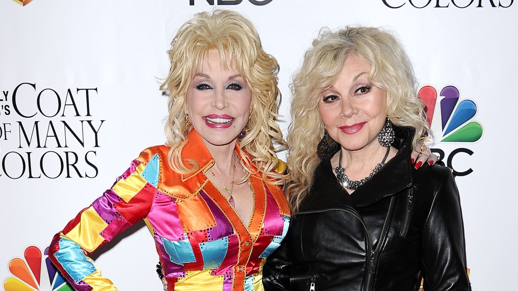 Stella Parton Says She And Dolly Rely On One Thing To Carry Life’s Burdens