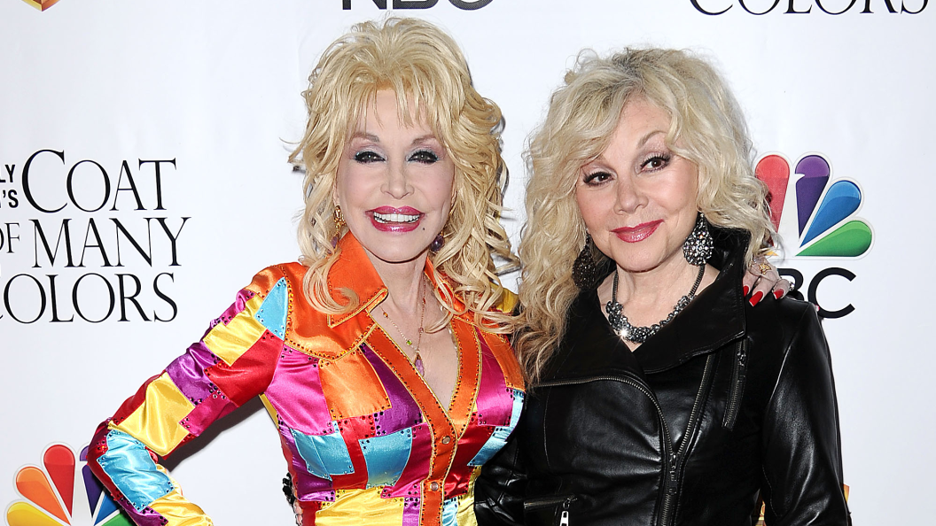 Stella Parton Says She And Dolly Rely On One Thing To Carry Life’s Burdens Stella Parton Says She And Dolly Rely On One Thing To Carry Life’s Burdens