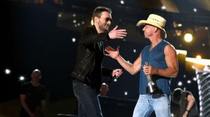 Kenny Chesney Surprises Sphere Crowd With Eric Church—Who Promptly Forgets His Biggest Hit