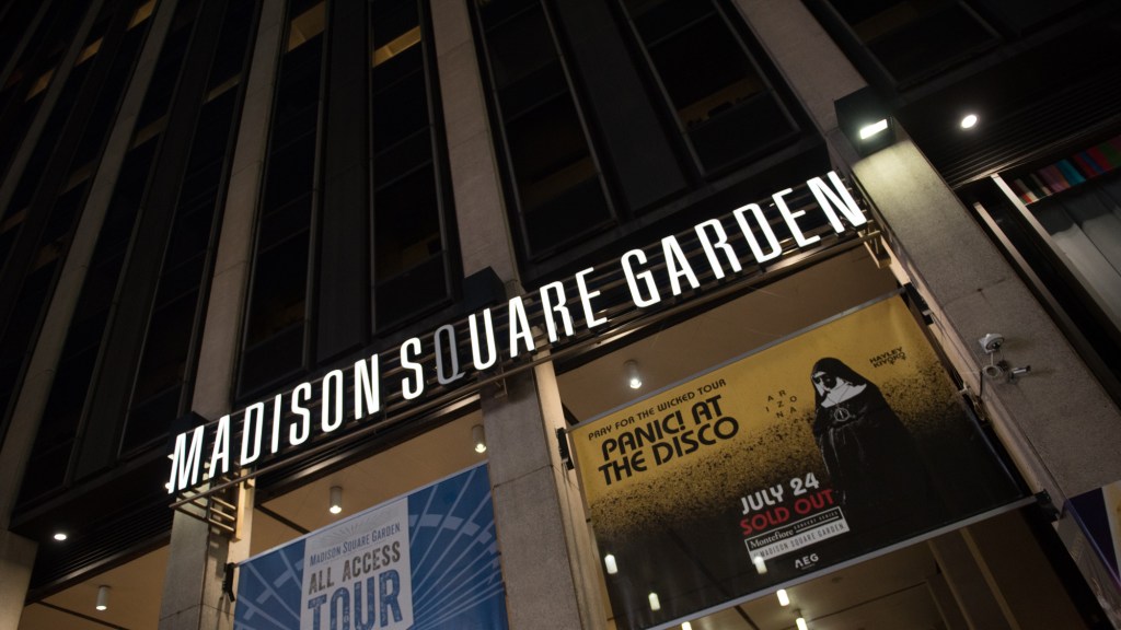 51-Year-Old Man Falls to His Death During Concert at Madison Square Garden