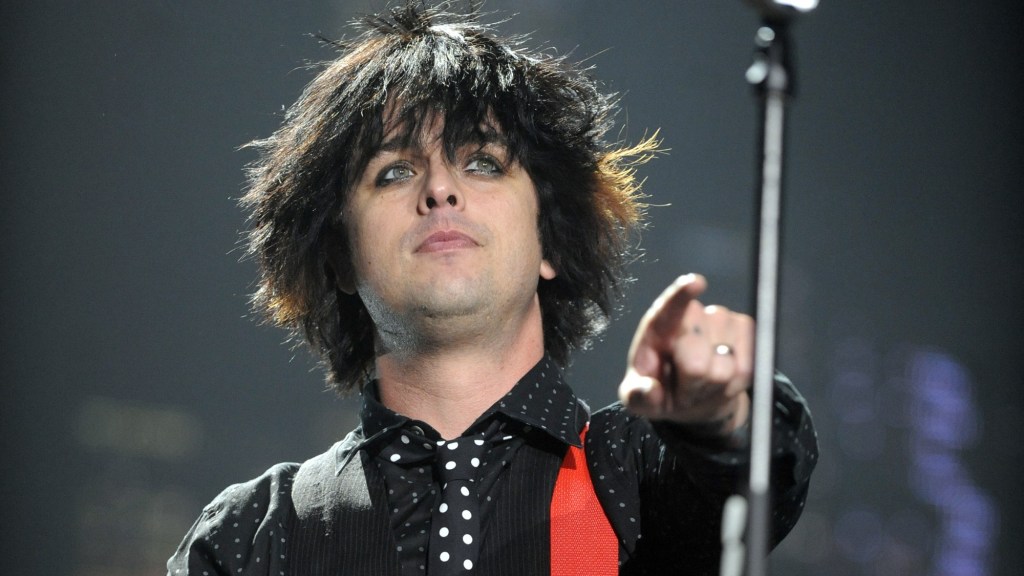3 Rock Songs From the 2000s That Still Give Us Chills Today