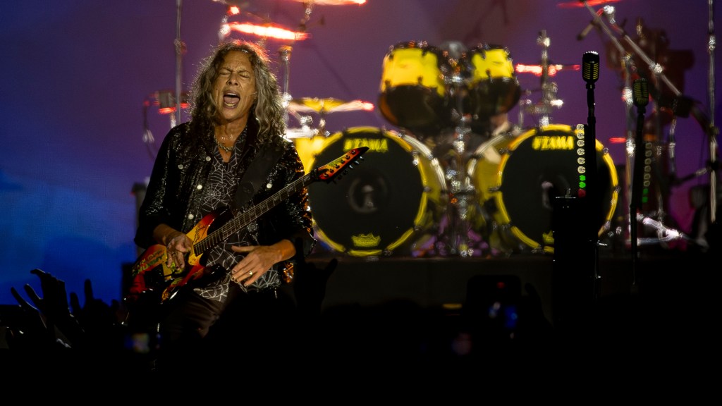 Metallica’s Kirk Hammett Takes a Tumble on Stage During Dublin Concert