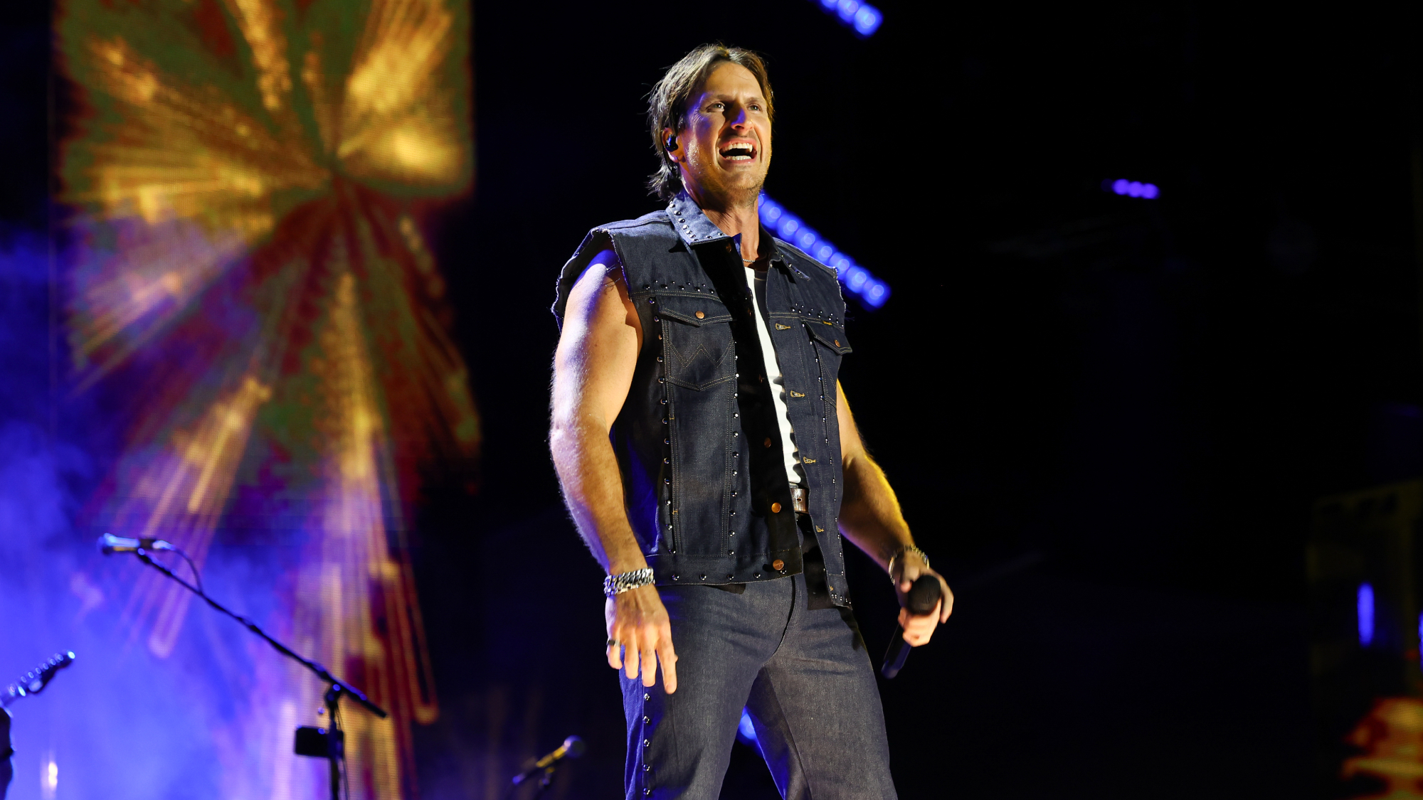 “He Was Caked Up, Bro”: Russell Dickerson Reveals the Shocking Gift Tim McGraw Once Gave Him