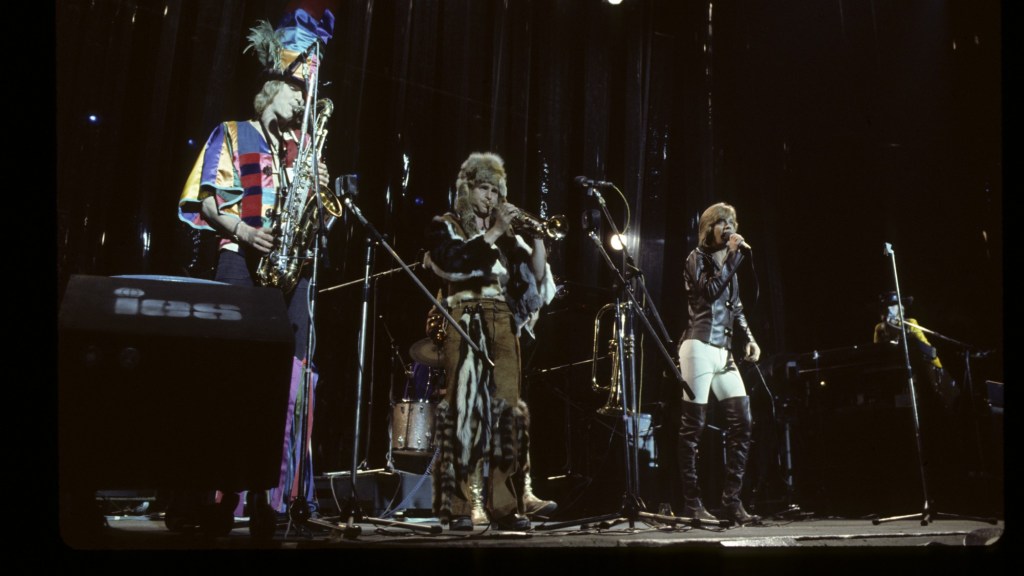 3 One-Hit Wonders From the 1970s That Will Get Your Friends Singing