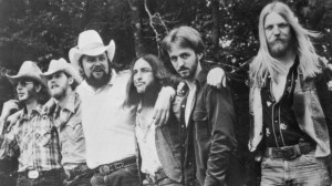 3 Country Songs From 1975 That Every Small-Town Kid Still Knows by Heart