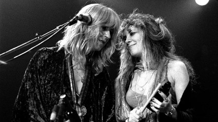 4 Fleetwood Mac Love Songs That “Make Loving Fun”