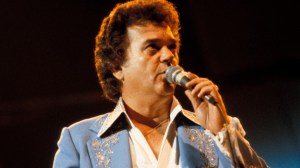 3 of Conway Twitty’s Best Duets That Weren’t With Loretta Lynn
