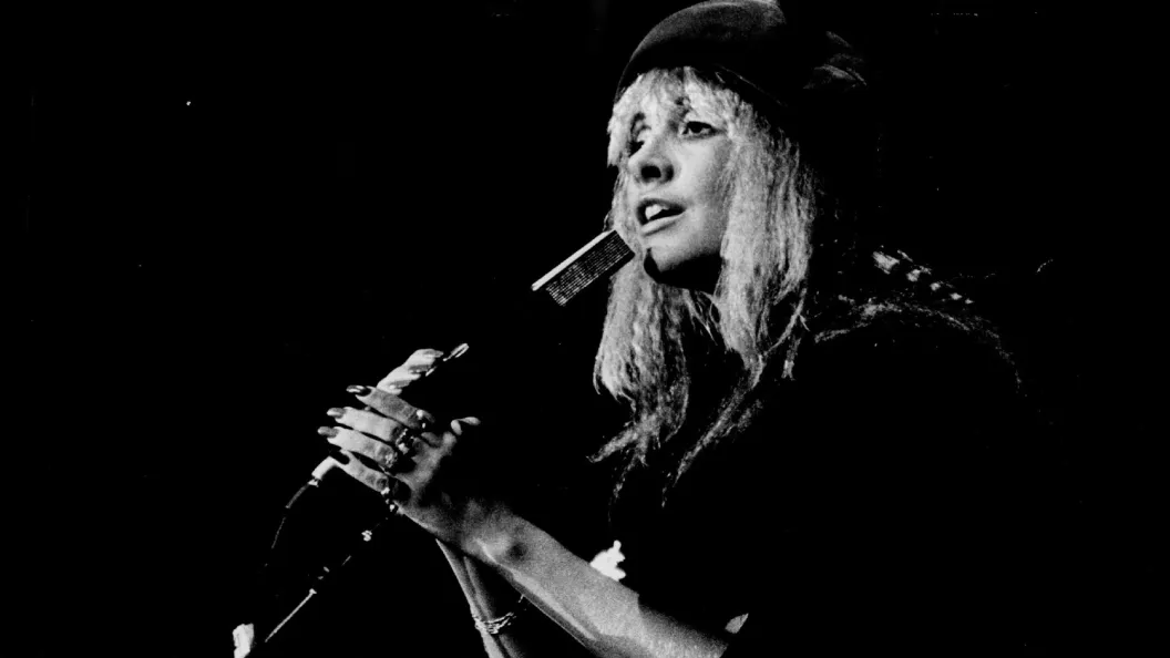 4 Fleetwood Mac Songs That Everyone Needs To Know (But They Weren’t All Big Hits) 4 Fleetwood Mac Songs That Everyone Needs To Know (But They Weren’t All Big Hits)