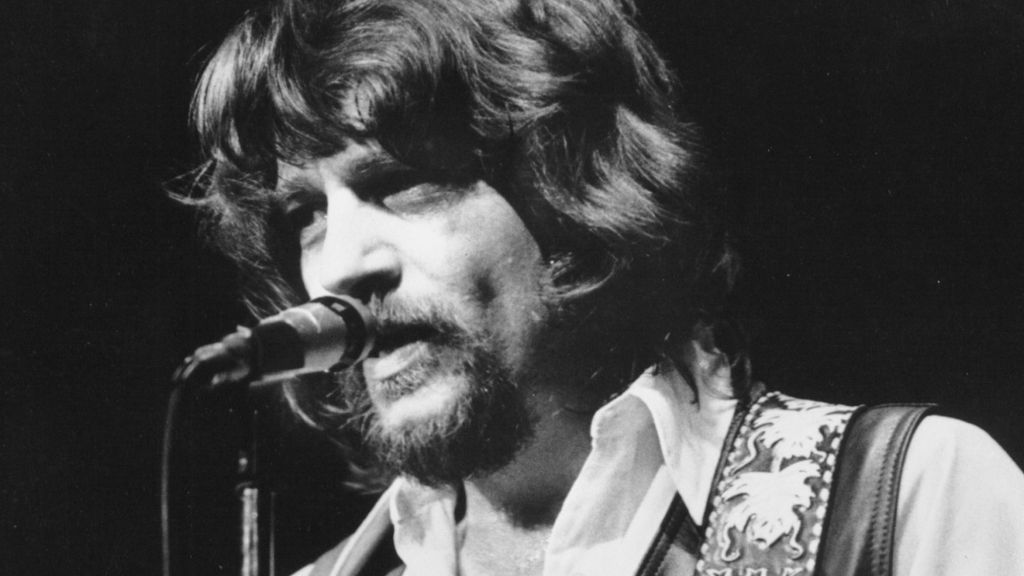 Waylon Jennings Once Recalled the Pivotal Moment He Heard This Musical Icon for the First Time: “It Went up My Spine”