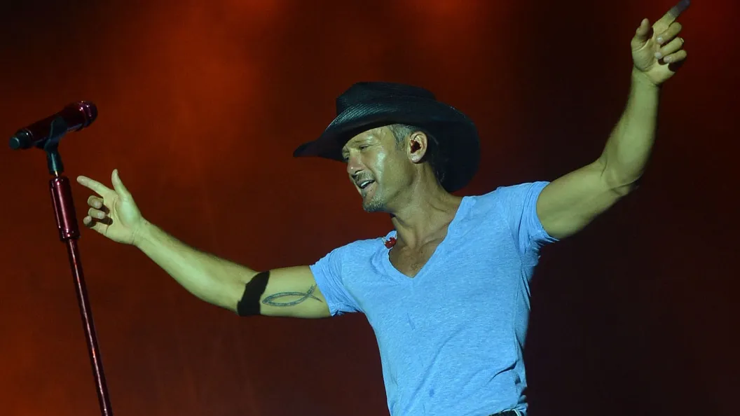 3 Country Hits That Were Written by One Artist and Recorded by Another 3 Country Hits That Were Written by One Artist and Recorded by Another