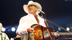 It Doesn’t Get Much Sweeter Than Alan Jackson’s Father-Daughter Duet of the Song He Wrote for Her Wedding Day