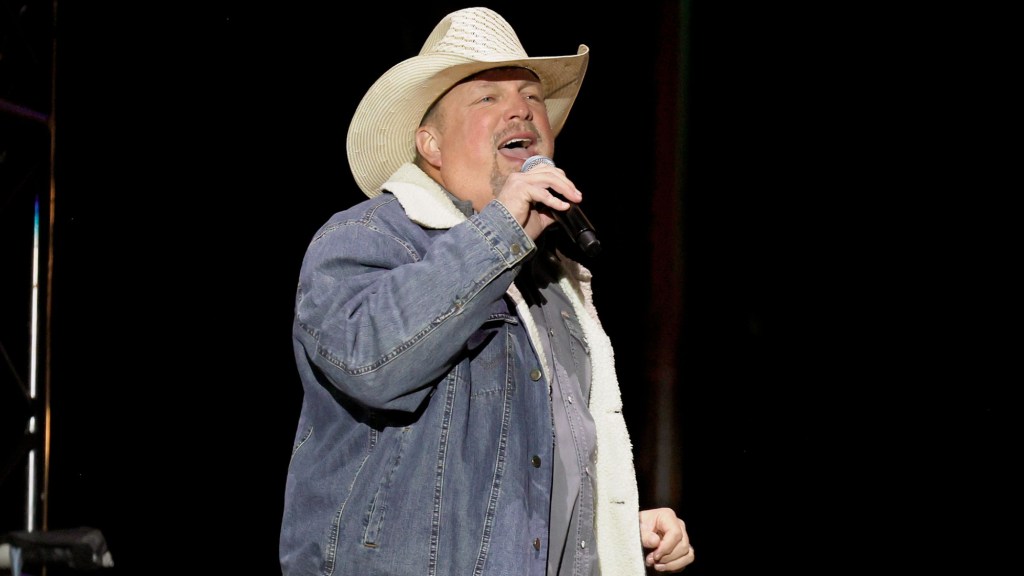 Garth Brooks Urges Fans To Do One Thing Before Tickets Go on Sale