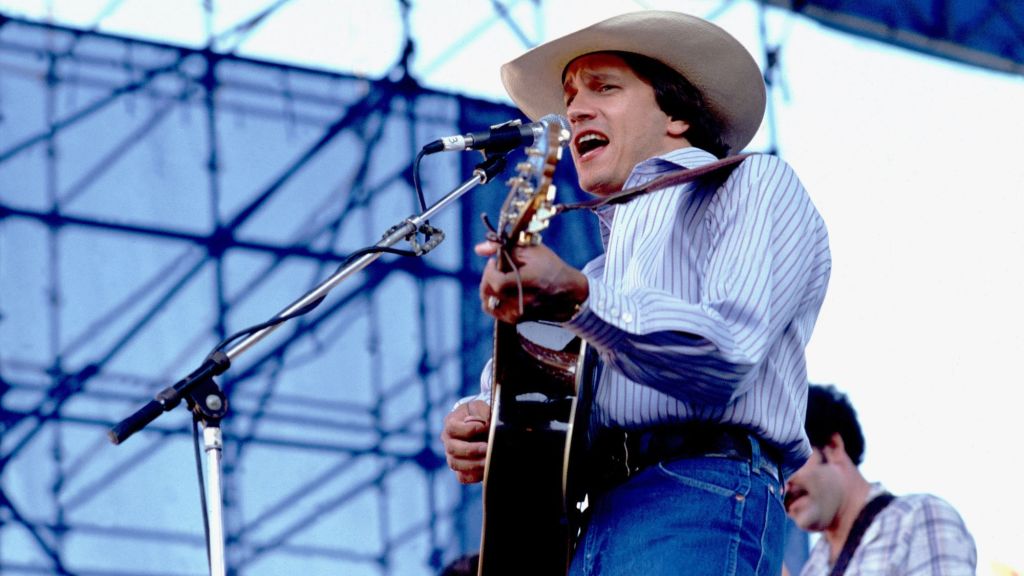 On the Charts 39 Years Ago Today, George Strait Reigned at No. 1 With This Lone Star-Themed Lament