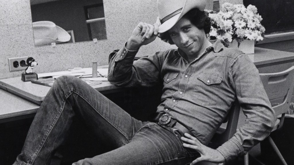 3 Catchy Songs From 1976 Everyone Knew but Nobody Talks About Anymore