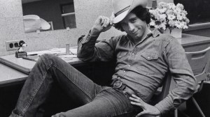 3 Catchy Songs From 1976 Everyone Knew but Nobody Talks About Anymore