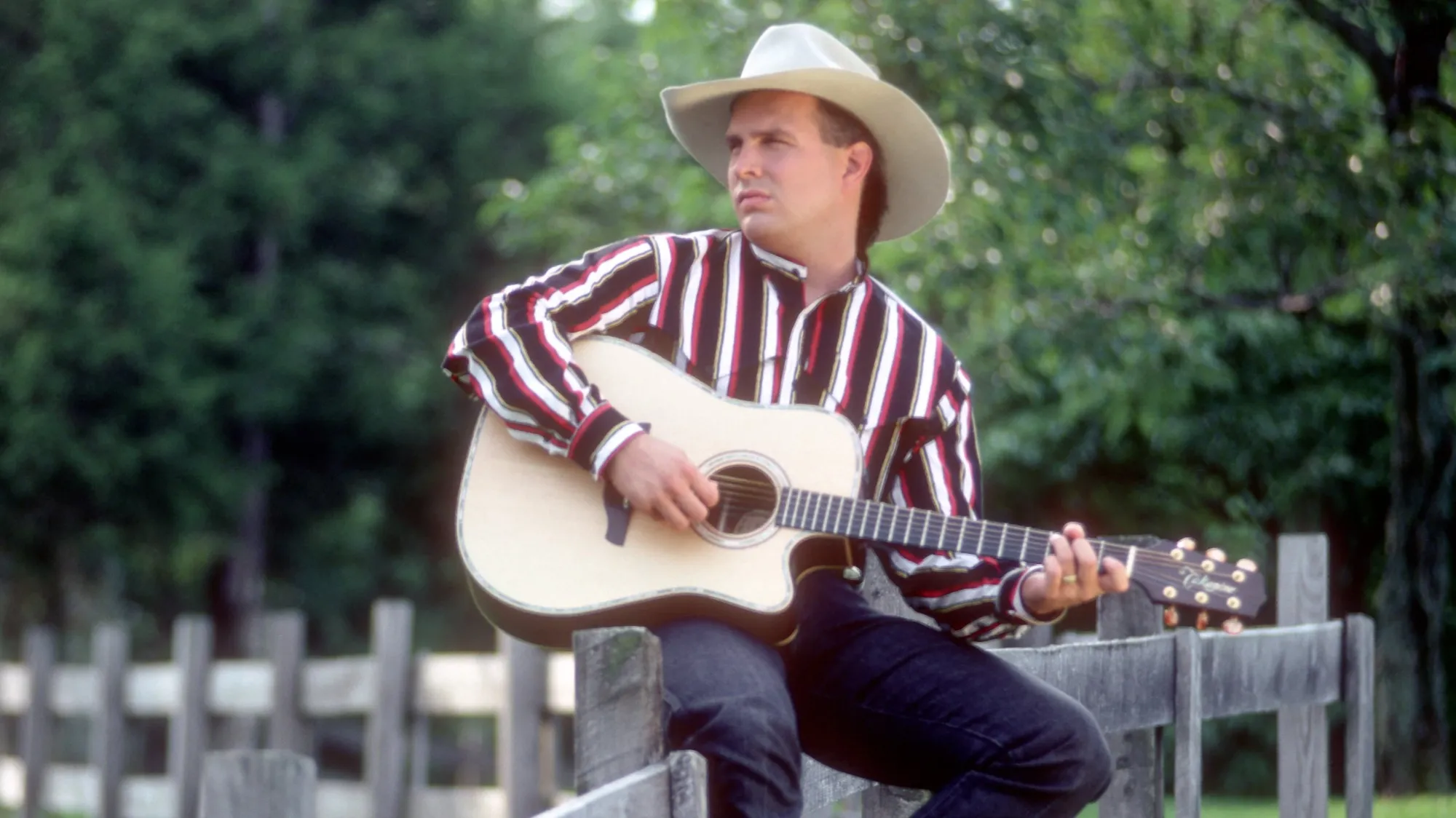 Garth Brooks Celebrates Chart-Topping Anniversary of Fan-Favorite Hit