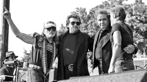 4 Country Songs From 1985 That Every Elder Millennial Can Still Sing Word for Word