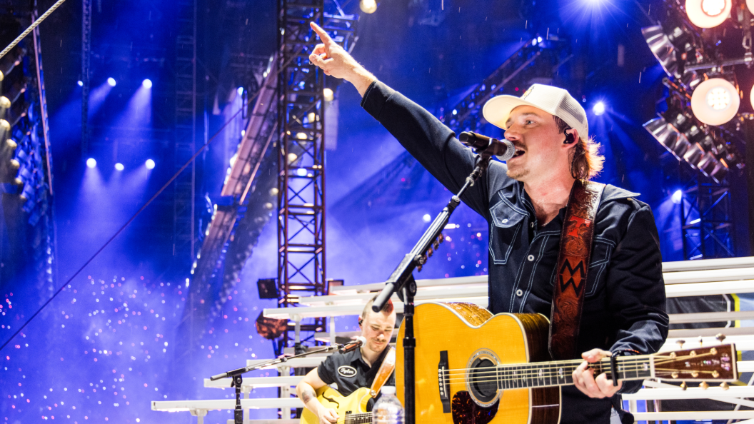 Another Concert, Another Flying Phone: Morgan Wallen’s Reaction Says It All Another Concert, Another Flying Phone: Morgan Wallen’s Reaction Says It All