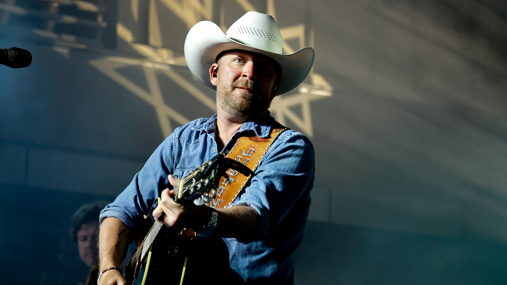 “I Don't Miss It at All”: Country Star Opens Up About the Decision That Changed His Life
