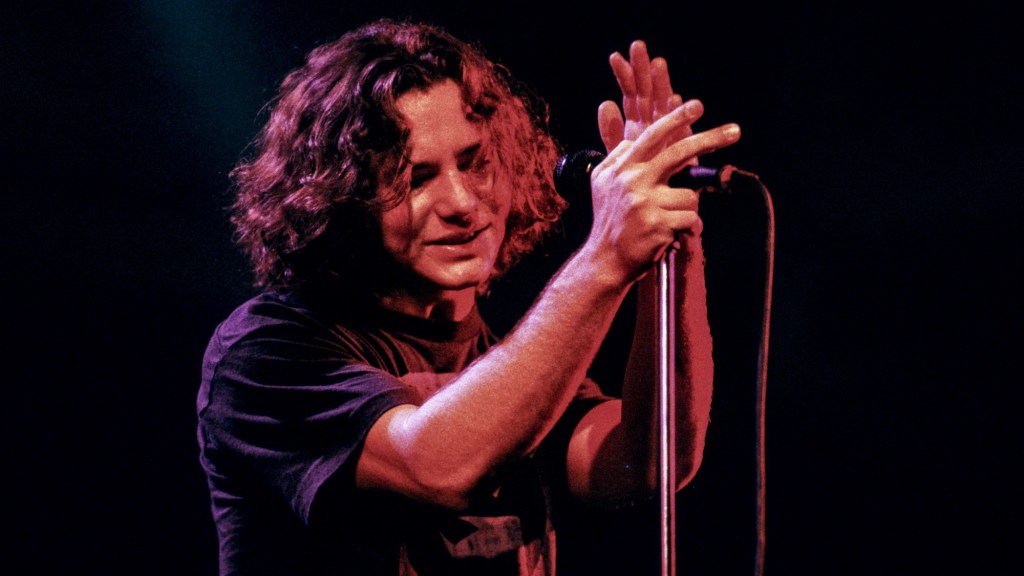 3 Grunge Songs From the 1990s That Were Secretly Country at Heart