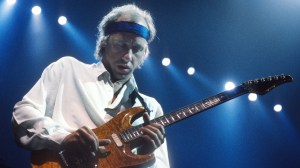 Remember When Dire Straits’ Long-Awaited Comeback Also Turned Out To Be Their Farewell in 1991?