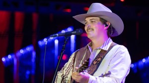 Zach Top Proves He Was Born To Sing Alan Jackson With This Cover of a True 90s Anthem