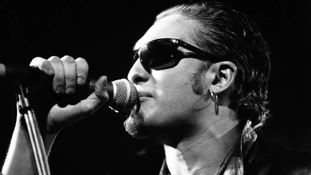 On This Day in 1996, a Legendary Grunge Band Took the Stage With Their Original Singer for the Final Time On This Day in 1996, a Legendary Grunge Band Took the Stage With Their Original Singer for the Final Time