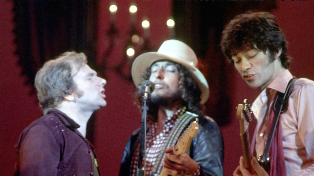 Remembering When Van Morrisonโs Guest Performance Stole โThe Last Waltzโ in 1976