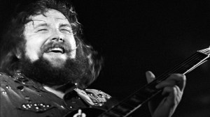3 Southern Rock Songs From the 1970s That Sound Like a Bar Fight at Closing Time