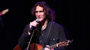 “This Would Kill Your Career”: Six-Time No. 1 Country Hitmaker Reveals the Song His Label Wanted To Keep off the Radio
