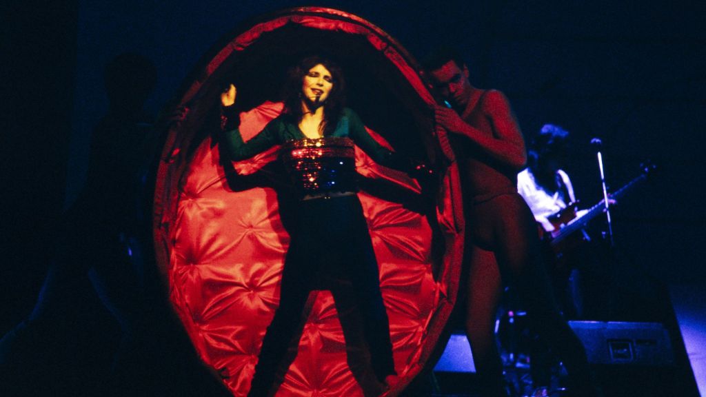 4 Glittery Pop Songs From 1985 You Probably Forgot You Loved