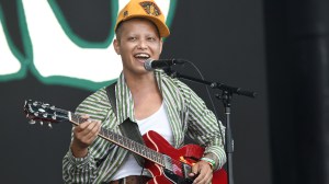 “Docs Didn’t Tell Me I Couldn’t Sang”: 35-Year-Old Country Star With Aggressive, Incurable Cancer Returns to the Stage