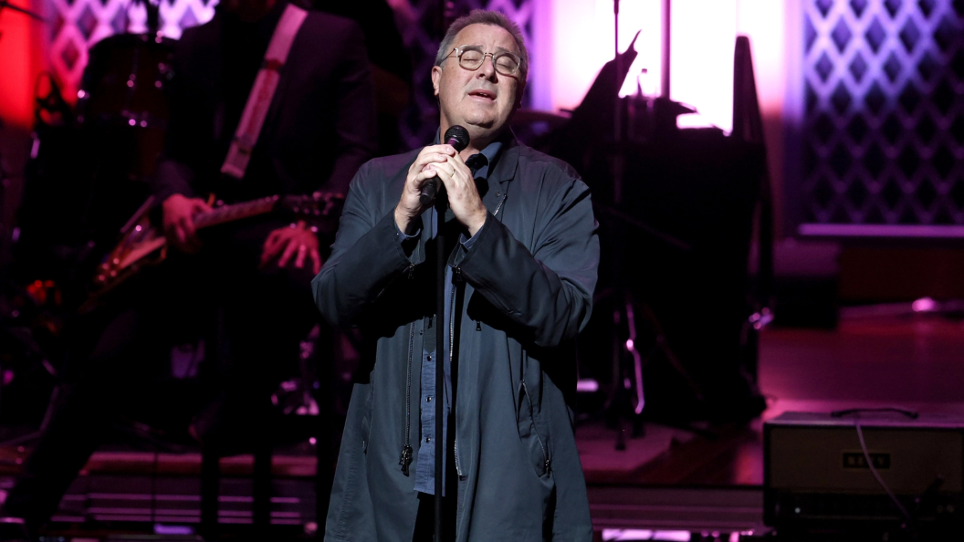 Vince Gill Welcomes Rising Country Star to the Grand Ole Opry for a Heartfelt Duet Inspired by Amy Grant Vince Gill Welcomes Rising Country Star to the Grand Ole Opry for a Heartfelt Duet Inspired by Amy Grant