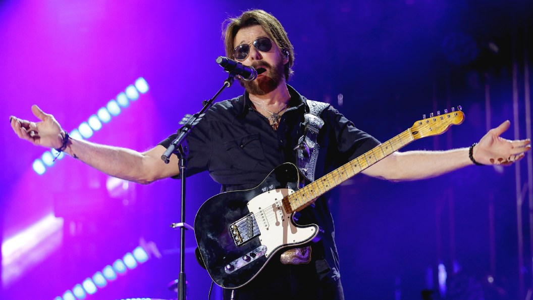 “I Don’t Want To Pee in Front of 75,000 People”: Country Music Hall of Famer Shares Health Update After Hospital Visit “I Don’t Want To Pee in Front of 75,000 People”: Country Music Hall of Famer Shares Health Update After Hospital Visit