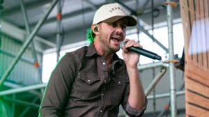 Born 35 Years Ago Today in Illinois, the Trailblazing Independent Country Artist Who Made History With His Self-Funded No. 1 Hit