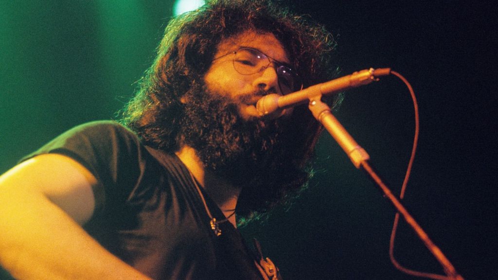On This Day in 1995, This Grateful Dead Era Came to a Close With a Whimper and a Scathing Newspaper Review