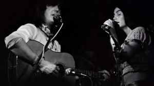 6 Country Singers Who Gave Me All-New Appreciation for a Few Unsung Band Members