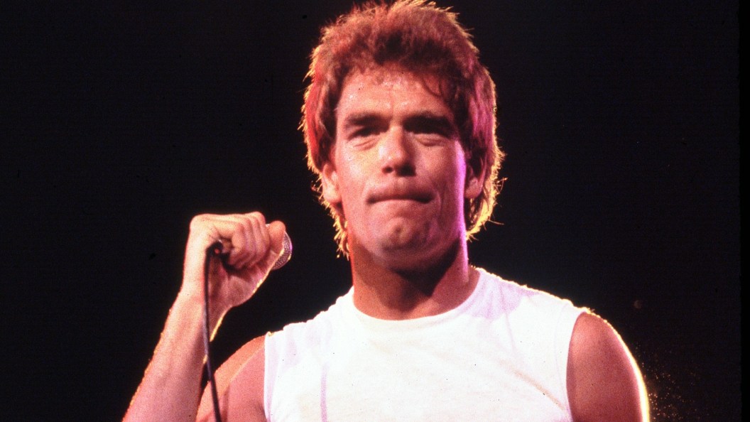 Huey Lewis Sued the Writer of This Massive 80s Hit for Plagiarism Huey Lewis Sued the Writer of This Massive 80s Hit for Plagiarism