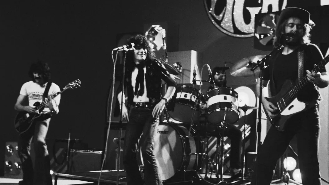 4 Original-Sounding One-Hit Wonders From the 1970s That Are Actually Covers 4 Original-Sounding One-Hit Wonders From the 1970s That Are Actually Covers