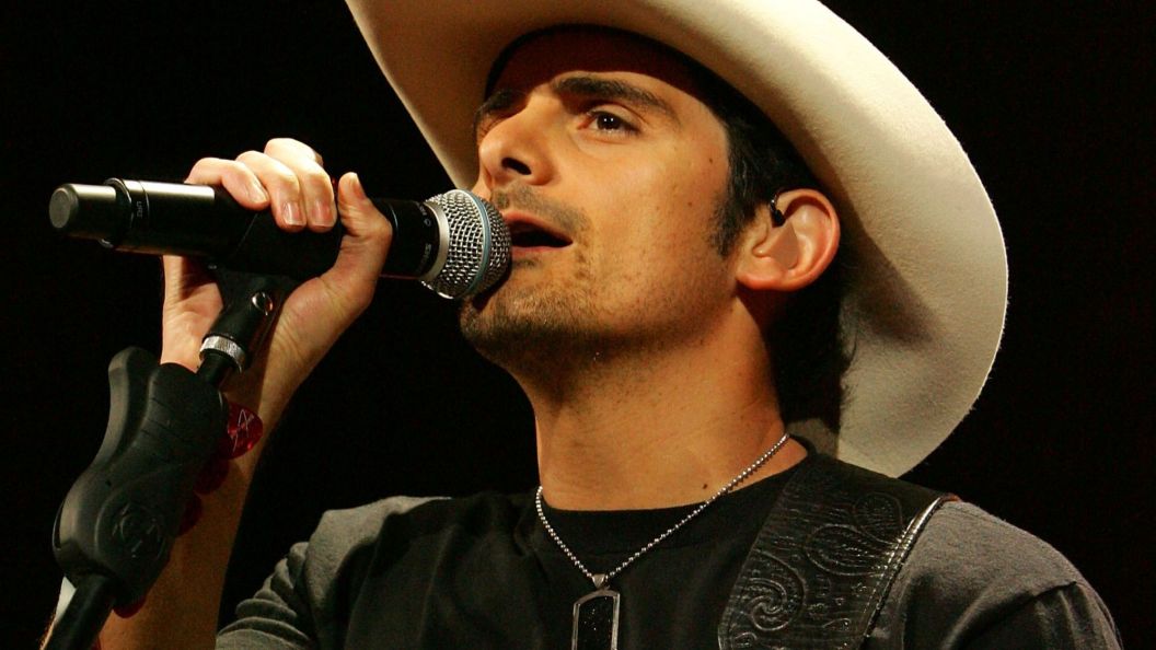 Brad Paisley Called This 2009 Song “Perfect” Even Though It Busted His No. 1 Streak Brad Paisley Called This 2009 Song “Perfect” Even Though It Busted His No. 1 Streak