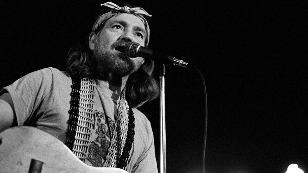 Perry Como Was Supposed To Record What Became One of Willie Nelsonโs Biggest Hits