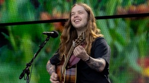 Bluegrass Superstar Takes the Stage in a Hockey Helmet After Fan Nails Him in the Head Mid-Show