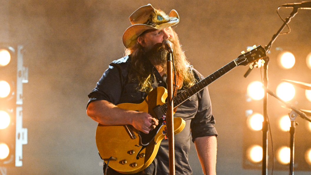 Chris Stapleton Brings Out Zach Top for a Must-See Performance of the Rodney Crowell Classic Waylon Jennings Took to No. 1 Chris Stapleton Brings Out Zach Top for a Must-See Performance of the Rodney Crowell Classic Waylon Jennings Took to No. 1